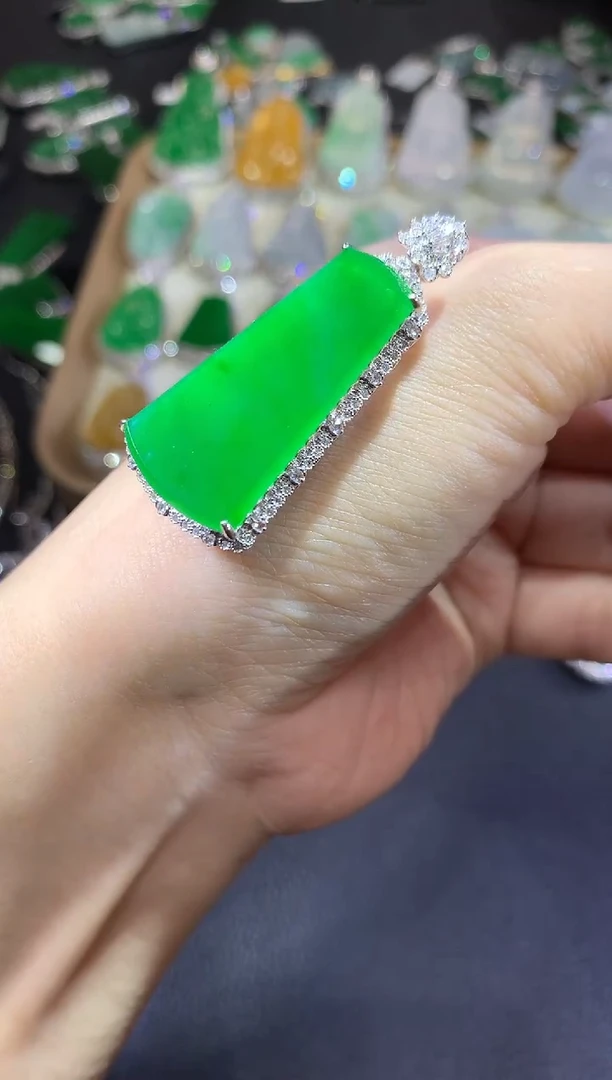 翡翠18K金镶嵌吊坠(不含链)85-无事牌（多样性发货一件）