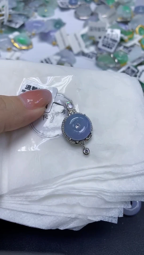 颈饰未镶嵌翡翠天然缅甸翡翠A货多样性发一件