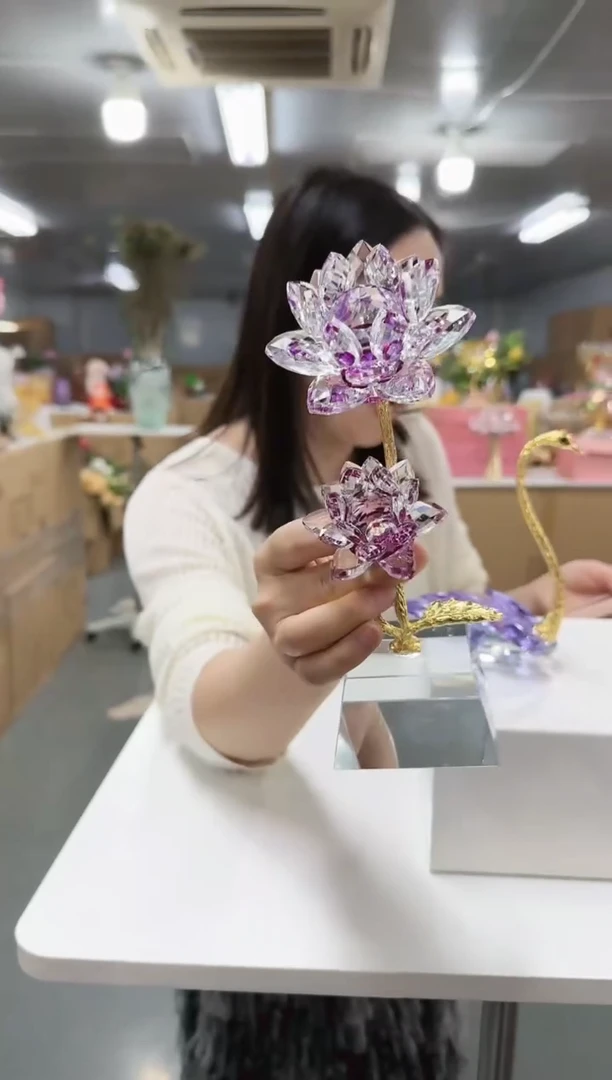 金沃水晶琉璃    莲花