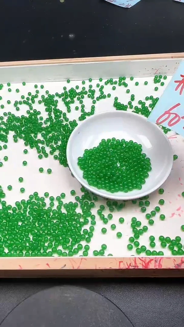 未镶嵌散珠玛瑙/玉髓冰阳绿N33卡4MM60颗