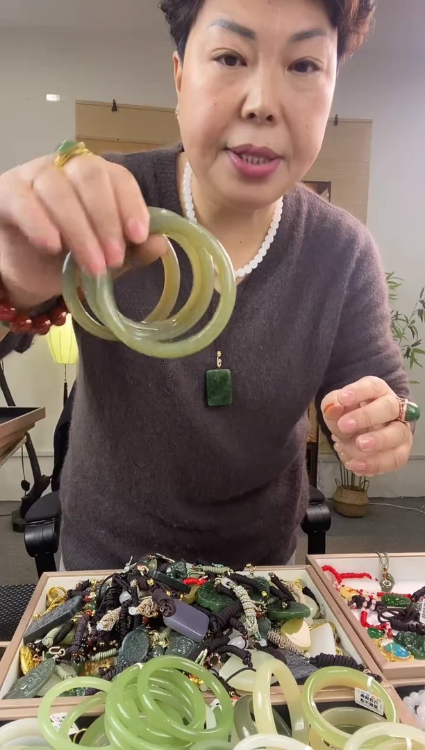 颈饰未镶嵌和田玉多样性拍一发一  0472