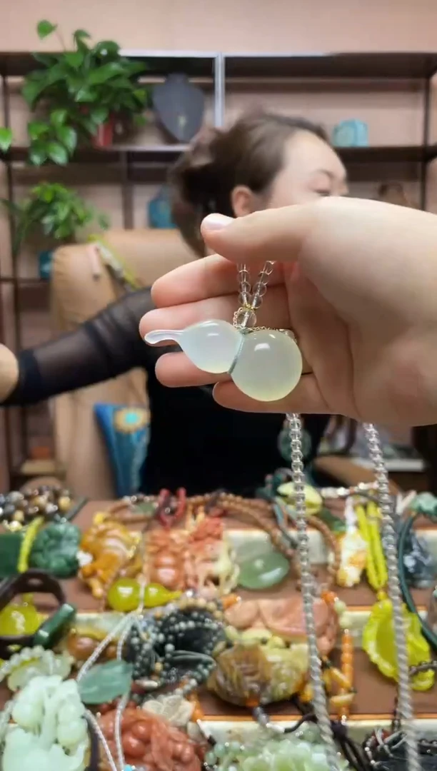 未镶嵌岫玉吊坠·