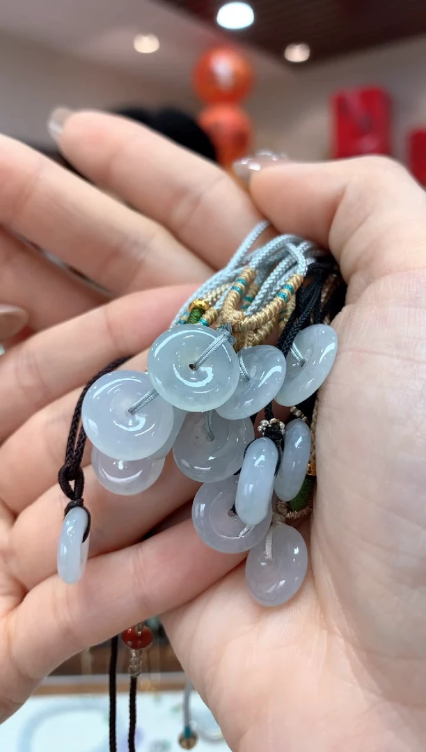 【闪购商品】翡翠吊坠(不含链)未镶嵌平安扣多样性发货1件