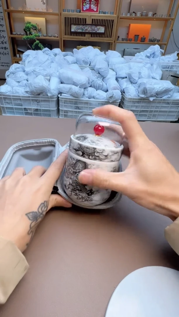 【闪购商品】摆件瓷制品S1111111111111