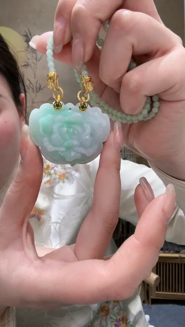 【闪购商品】翡翠颈饰未镶嵌吊坠