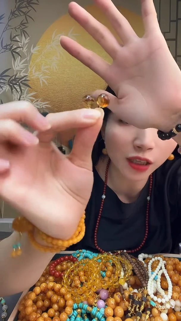 18K金镶嵌琥珀裸石天然蜜蜡