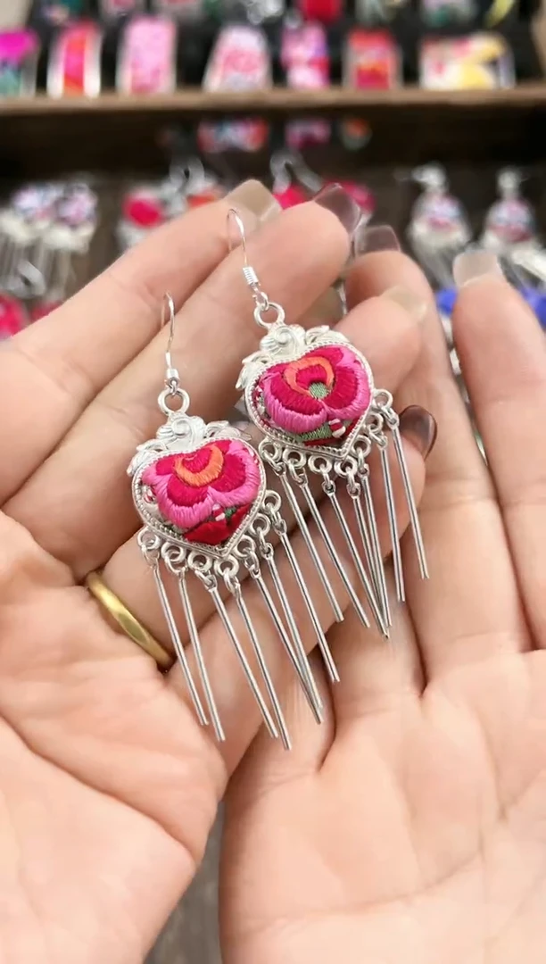 【闪购商品】织绣民族风老绣饰品086