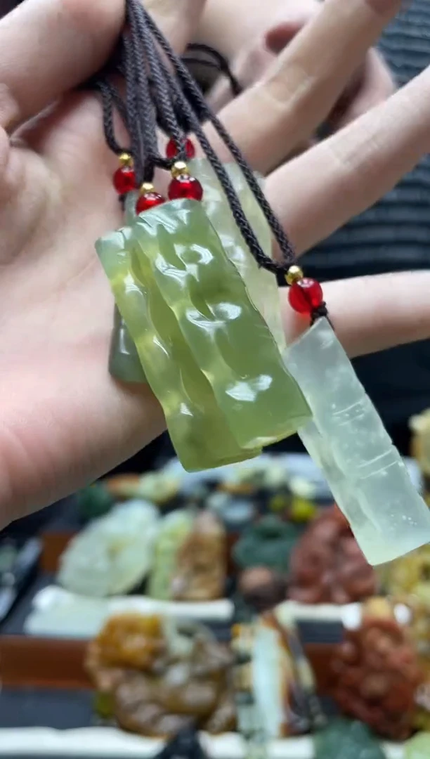 未镶嵌岫玉吊坠·多样性发货*拍一发一