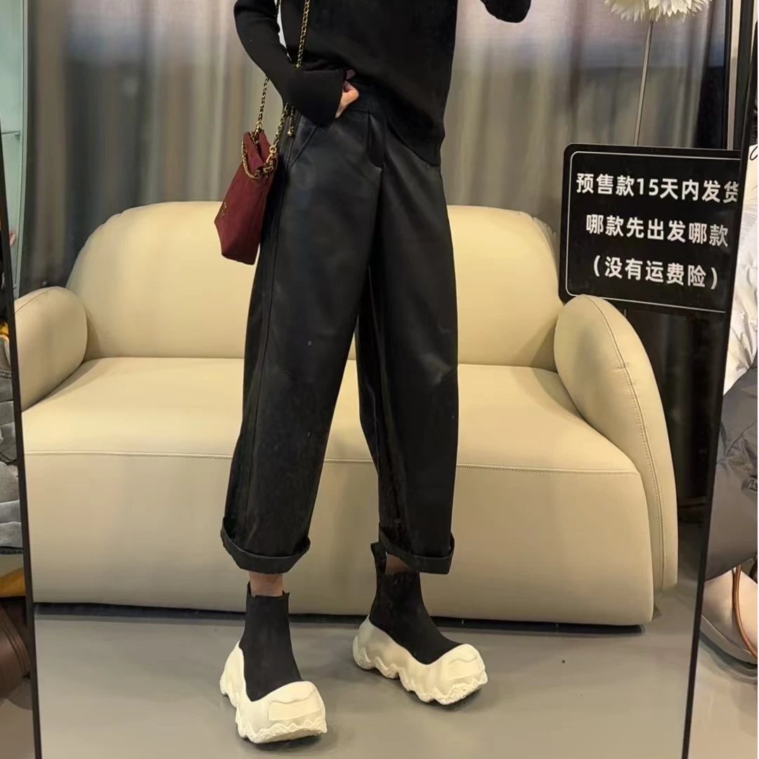 【文乐乐】秋冬新款高级洋气时尚潮流百搭磨毛PU休闲裤老爹裤36135
