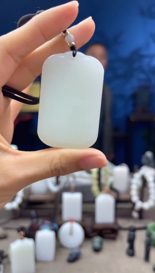 【闪购商品】和田玉颈饰未镶嵌1