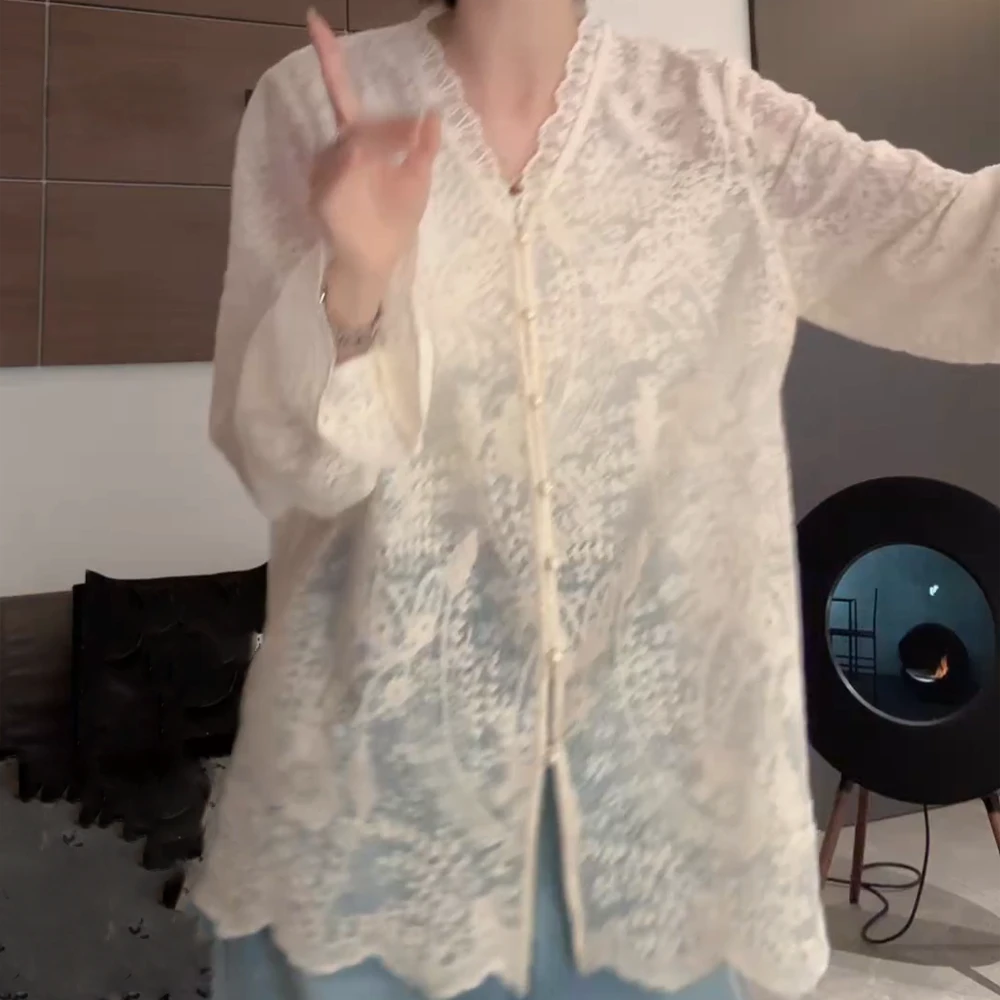 蕾丝开衫2025新款春季法式设计感喇叭袖气质时尚百搭V领上衣衬衫