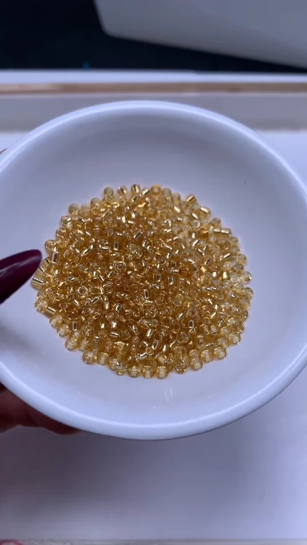 未镶嵌散珠玛瑙/玉髓E102 金色隔珠2*3mm110颗8元