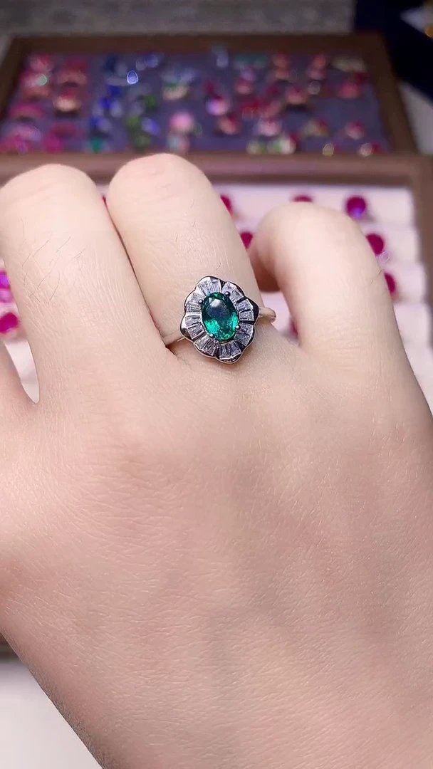 【闪购商品】祖母绿戒指银S925镶嵌000