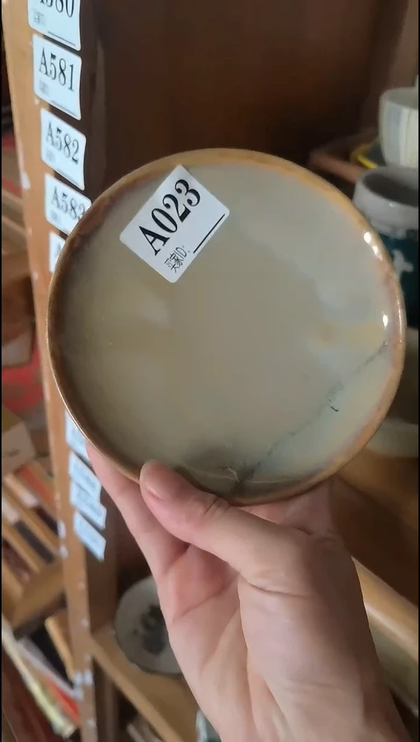 淳**云小云  中古商品 默认瑕疵 满20包邮 完美主义者慎拍