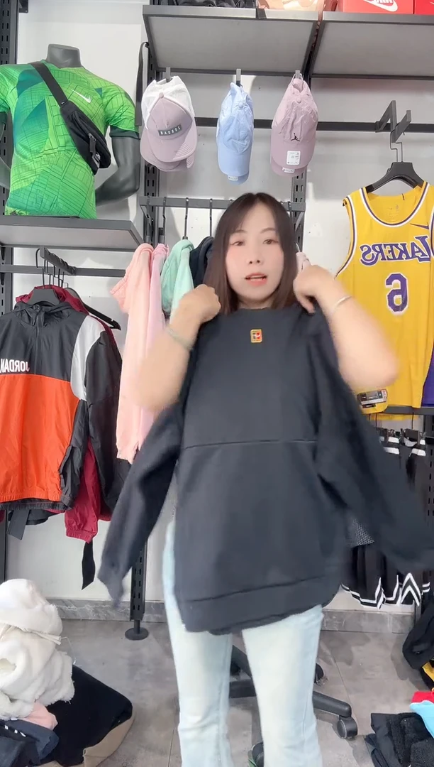1159     编码 瑕疵款直播间过款为准 尺码 175