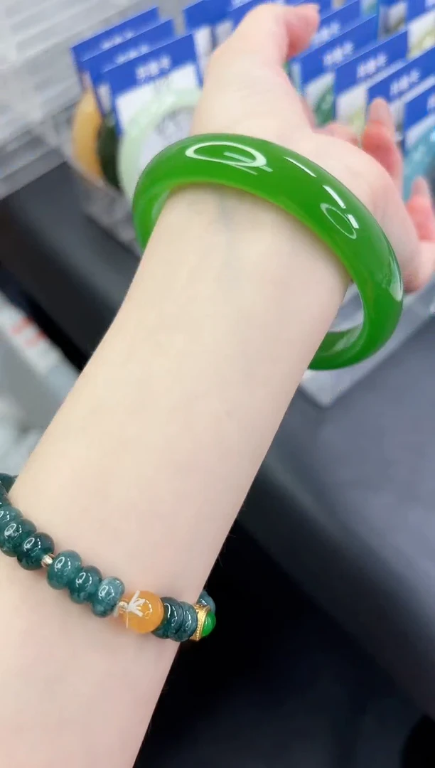 未镶嵌手镯石英质玉115-64.5