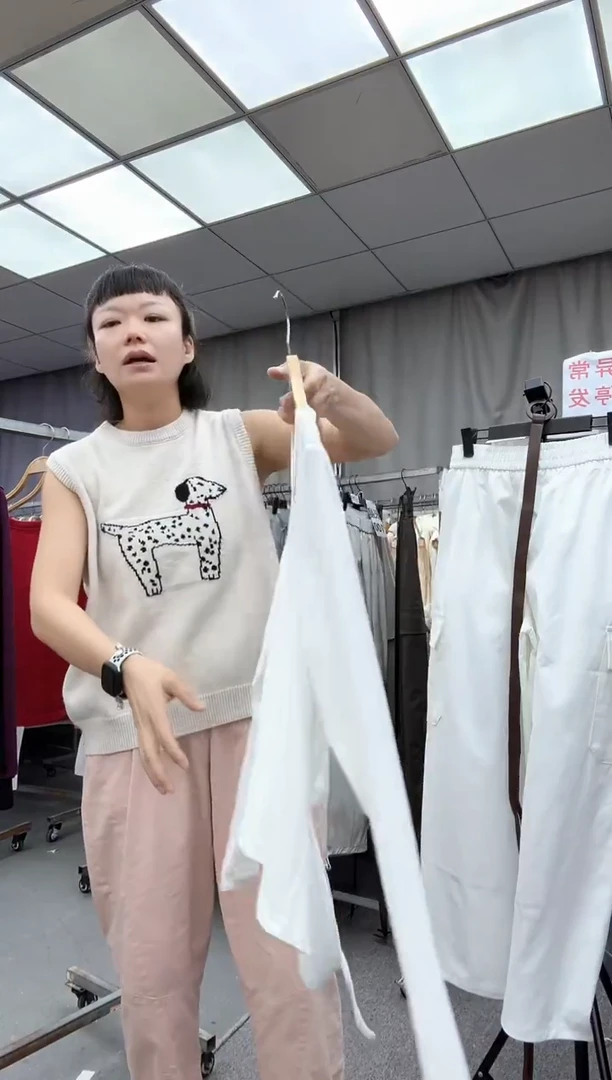 大哥家漂亮衣服漂亮颜色