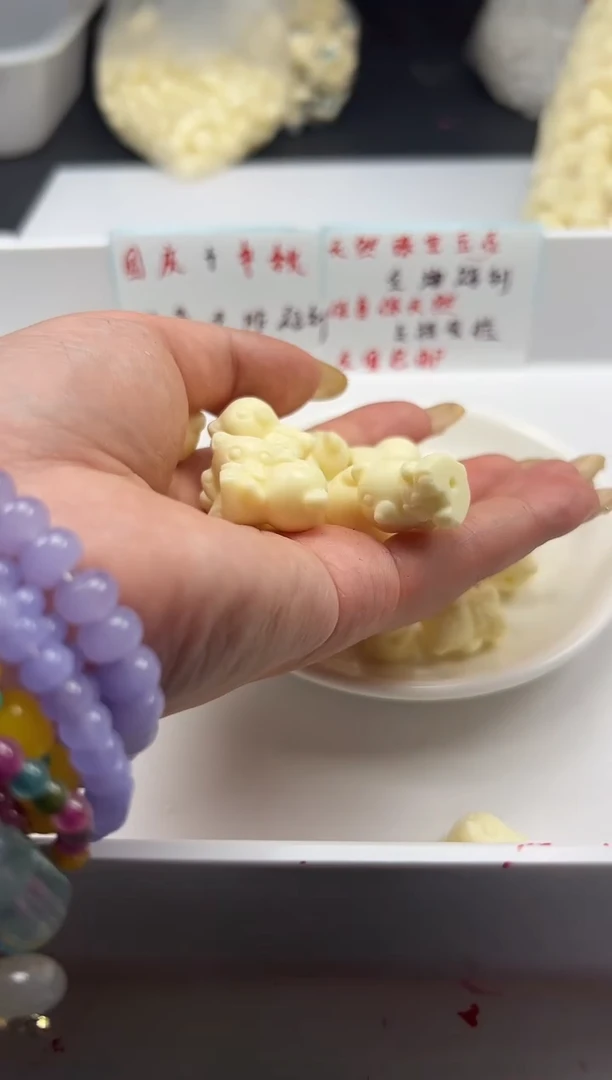 檀香木散珠w2702牙牙小熊19*15mm*1颗