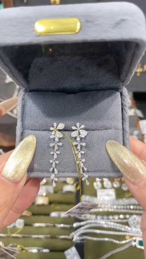 【闪购商品】钻石耳钉18K金镶嵌DSE00003 两用款花花流苏 多样性