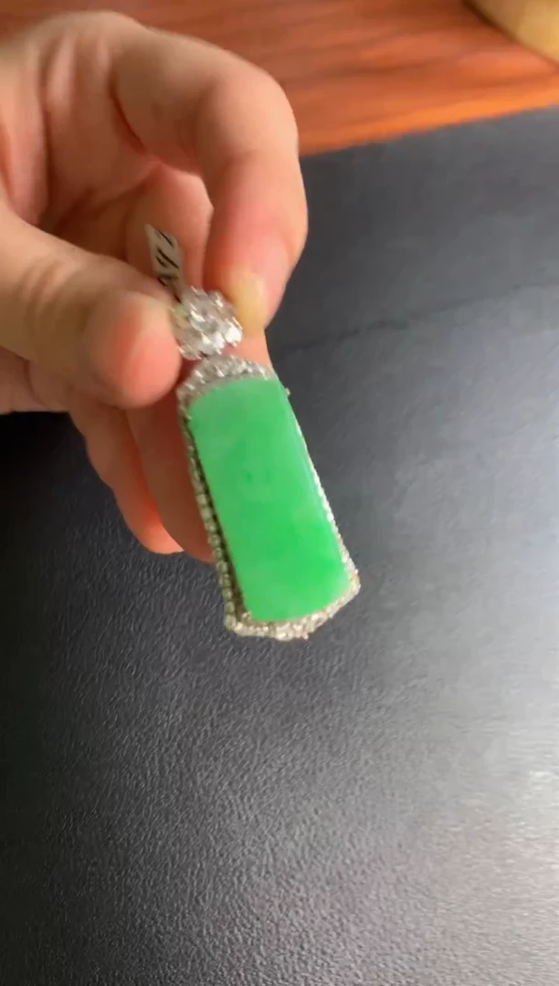 【闪购商品】翡翠颈饰银S925镶嵌翡翠