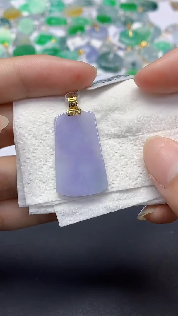 翡翠18K金镶嵌颈饰天然缅甸a货翡翠