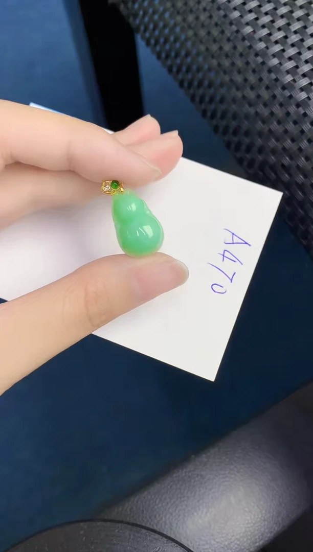 翡翠未镶嵌颈饰天然翡翠緬甸A貨