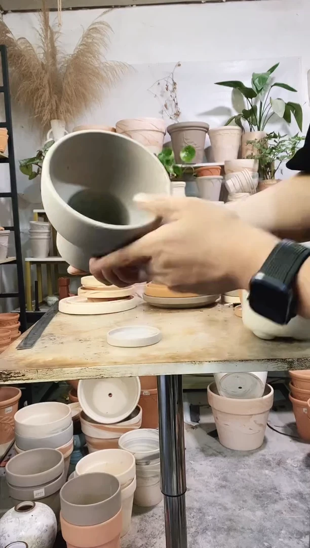 13.5*13.5灰陶火锅 1盆1托