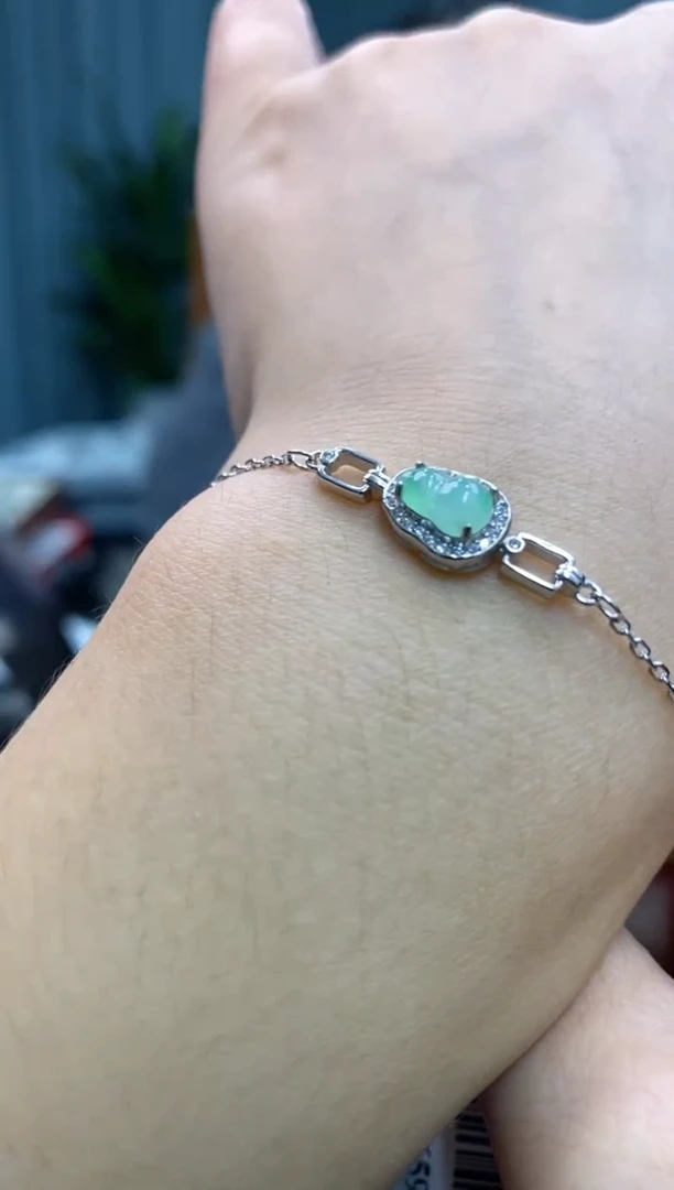 颈饰银S925镶嵌翡翠净货16593