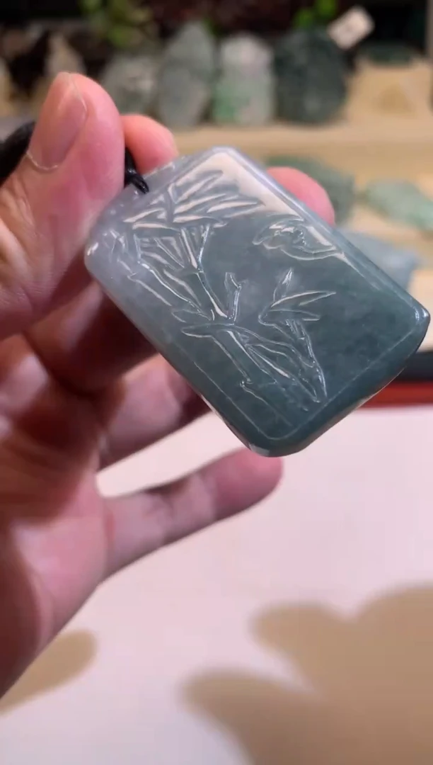 翡翠未镶嵌颈饰5/31/068