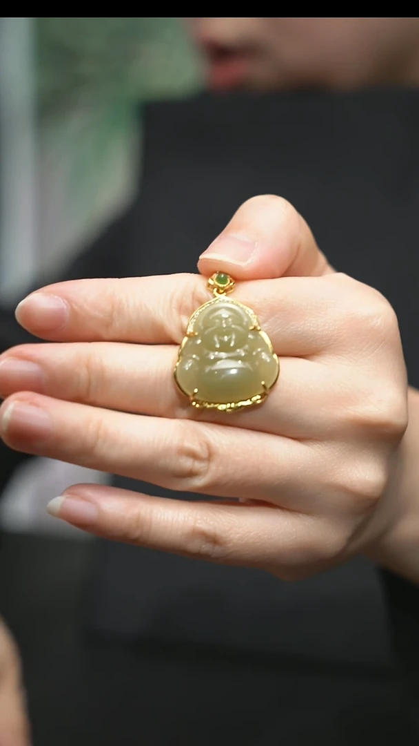 颈饰未镶嵌和田玉佛公