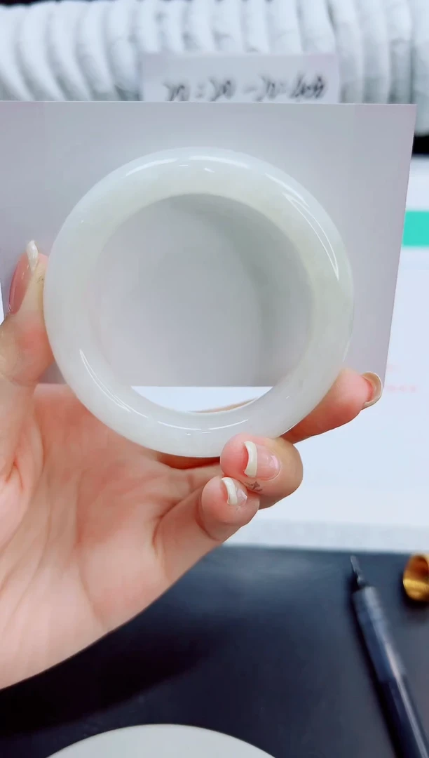 未镶嵌手镯和田玉102/52  HT