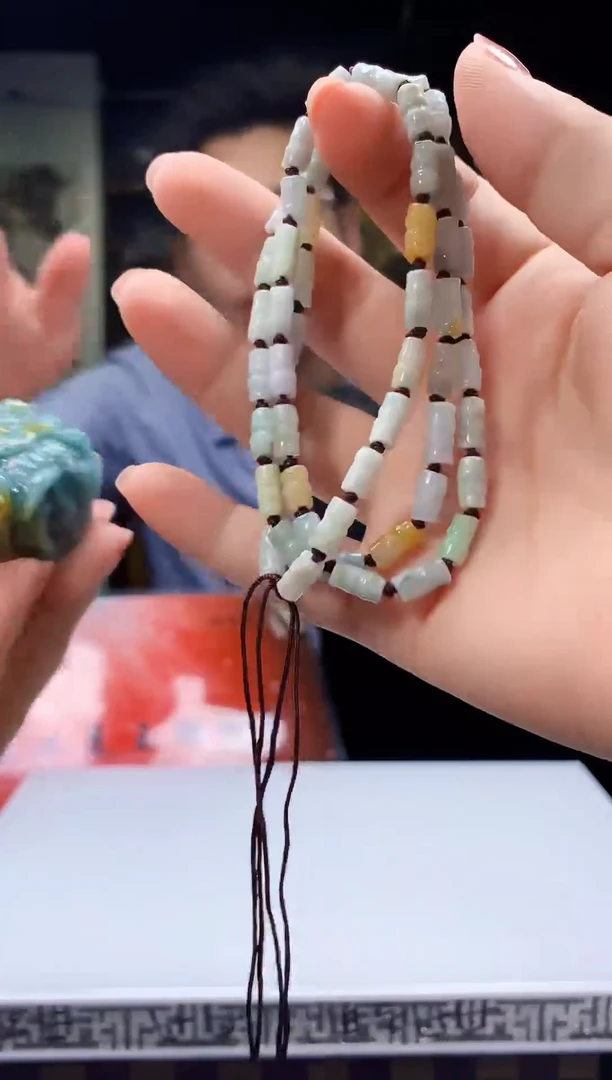 翡翠未镶嵌颈饰翡翠A货