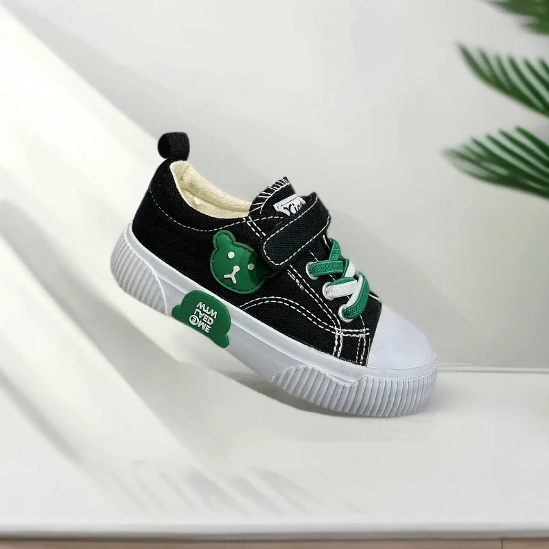 春季中童橡胶底软底简约小熊帆布鞋
