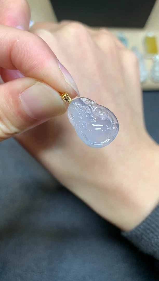 【闪购商品】翡翠颈饰18K金镶嵌财神爷【无服务费】