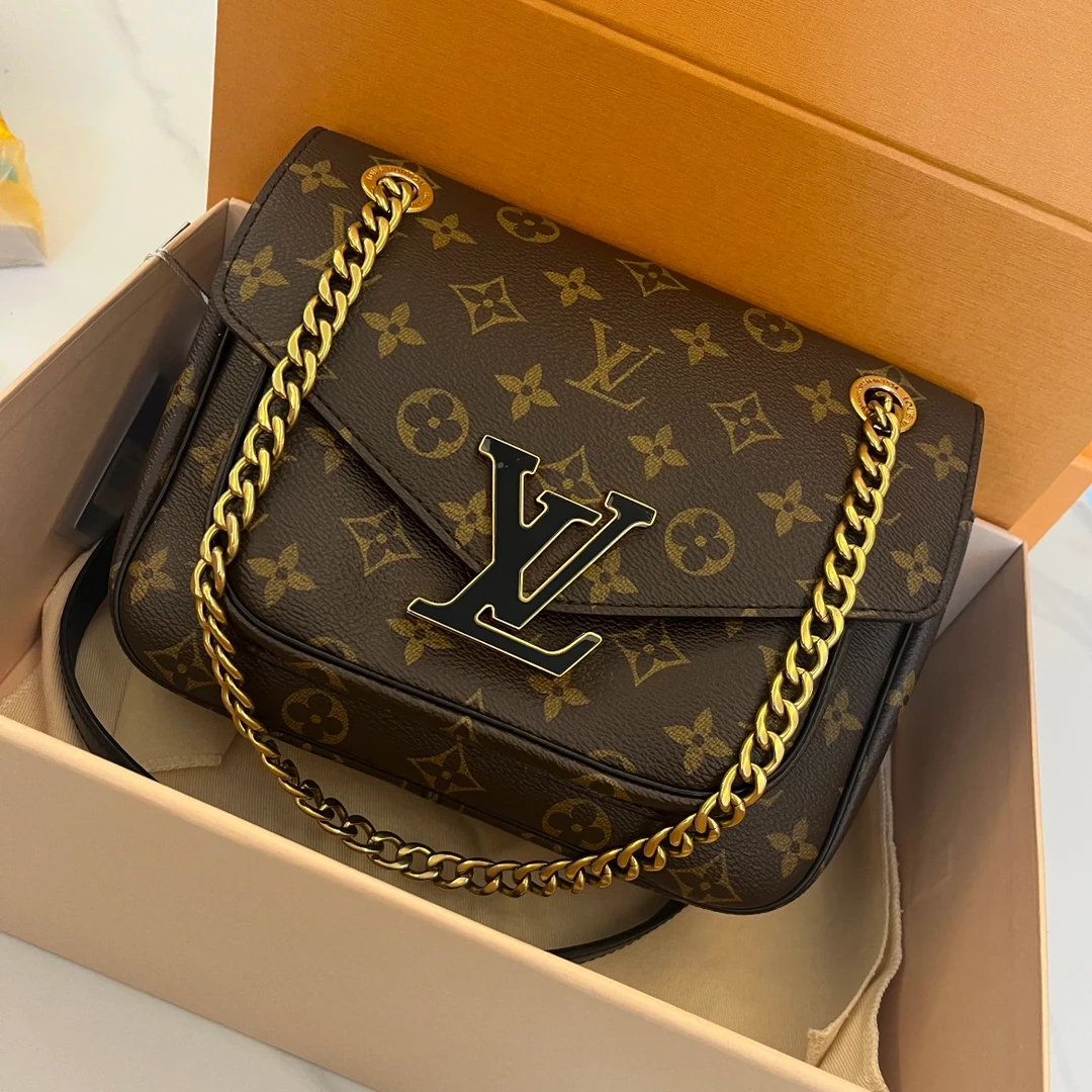 99新 LouisVuitton/路易威登 【杨贵妃专属】小号经典花passy邮差包