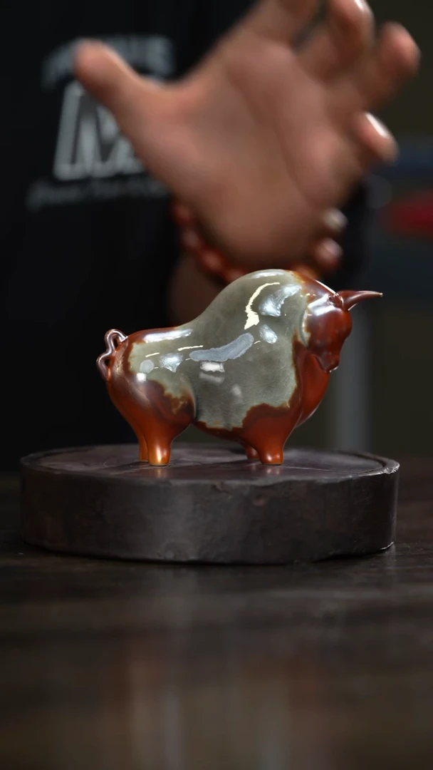 6柴房陶瓷柴烧金玉系列落灰牛，因柴烧特性，每只都略有不同~