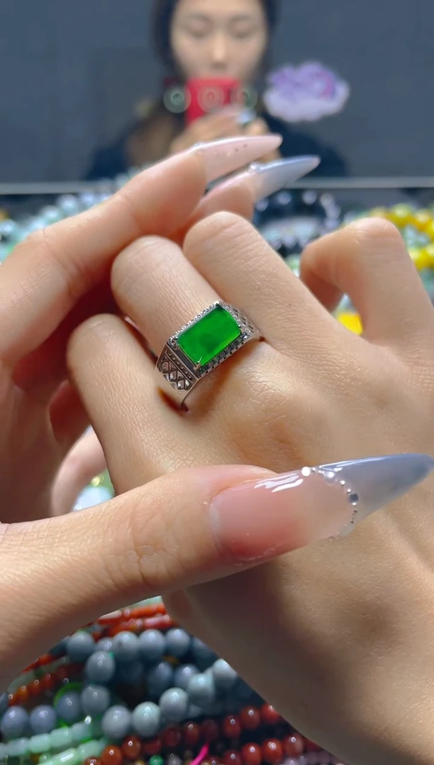 颈饰未镶嵌翡翠/S/翡翠A货，一件也是批发价