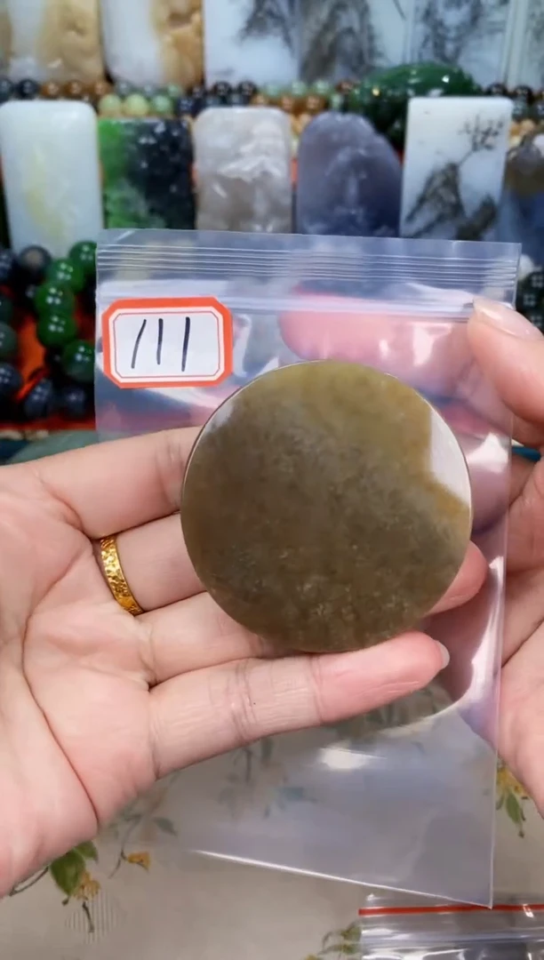 和田玉未镶嵌颈饰和田玉