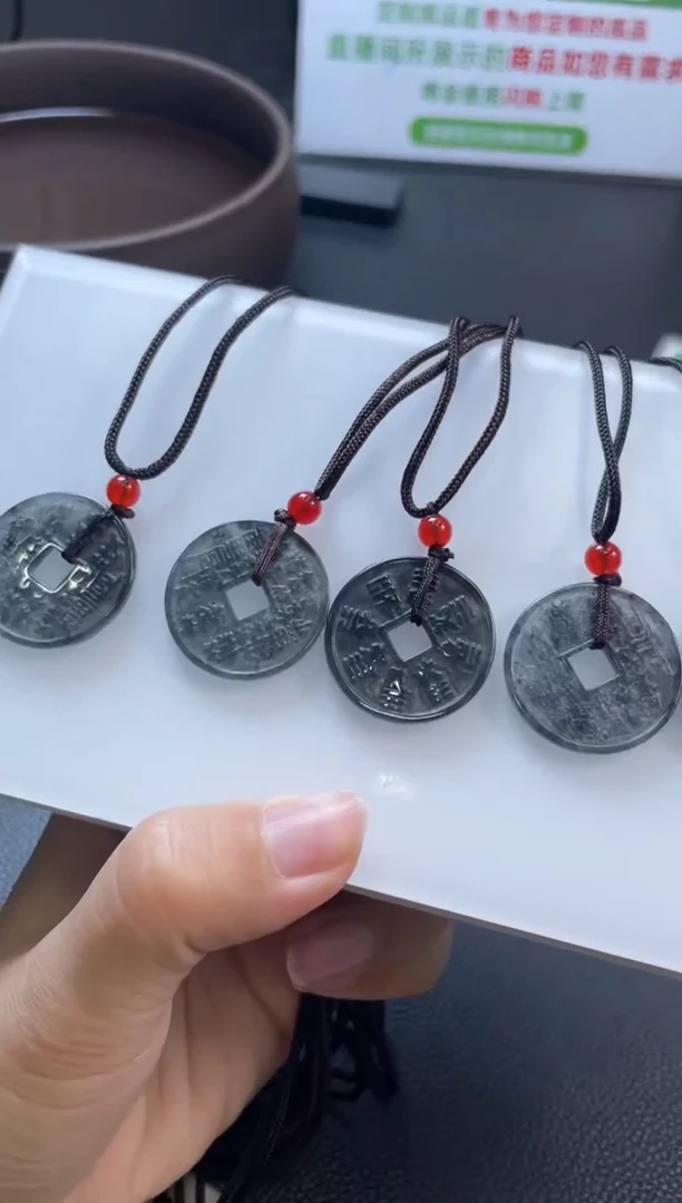 【闪购商品】翡翠吊坠(不含链)未镶嵌W499-SQPY115多样性发一