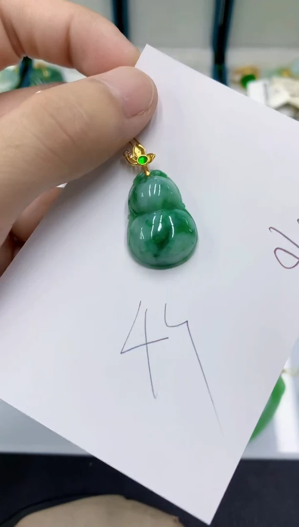 颈饰未镶嵌翡翠翡翠