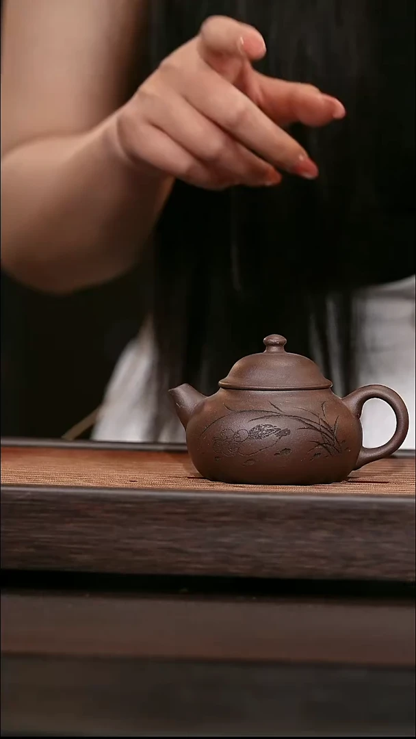 茶壶紫砂宜兴原矿紫砂壶  刻绘容天 130cc