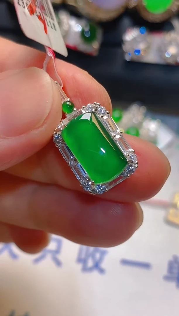 翡翠银S925镶嵌耳饰天然