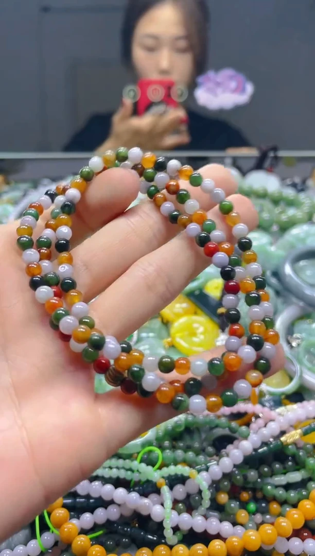 颈饰未镶嵌翡翠4MM/U/翡翠A货，一件也是批发价