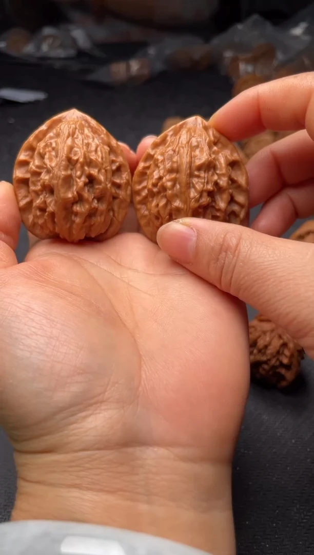 把件文玩核桃w200  大红袍   43尺