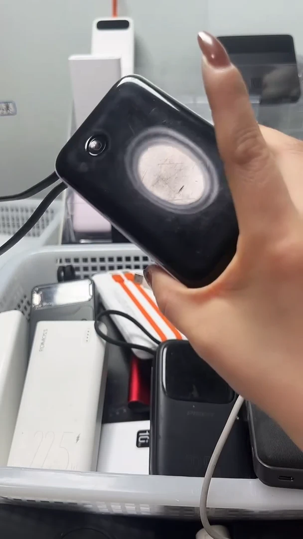 夹子款F***i数码数据线一号链接 直播为准