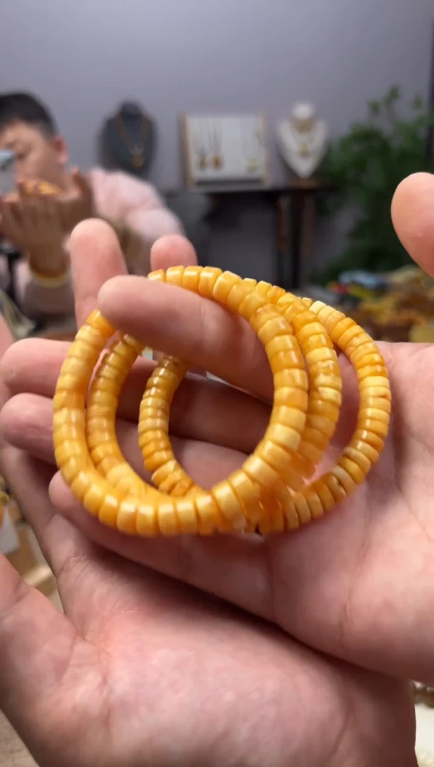 【闪购商品】蜜蜡裸石未镶嵌多样性发一件