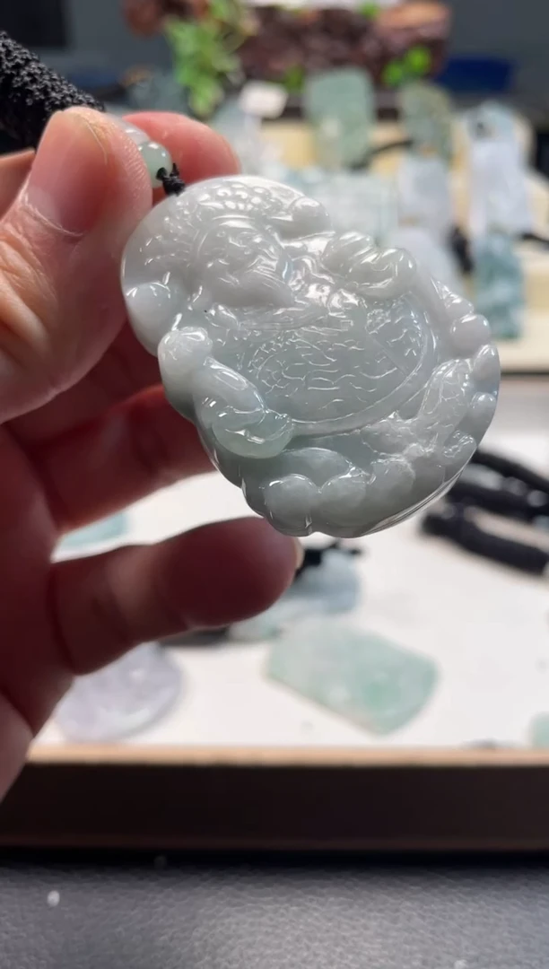 颈饰未镶嵌翡翠12/05/086