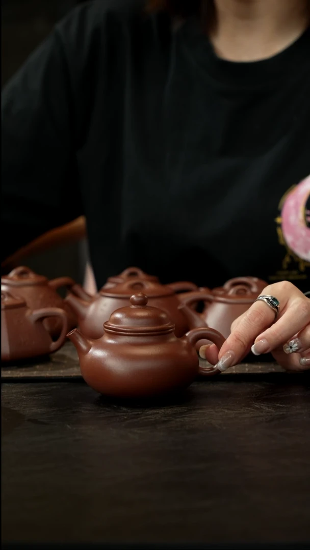 茶壶紫砂底槽清容天180cc