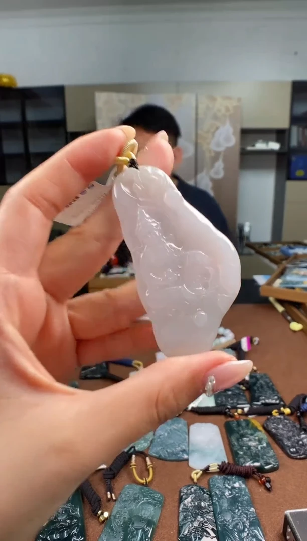 颈饰未镶嵌翡翠多样性发其一