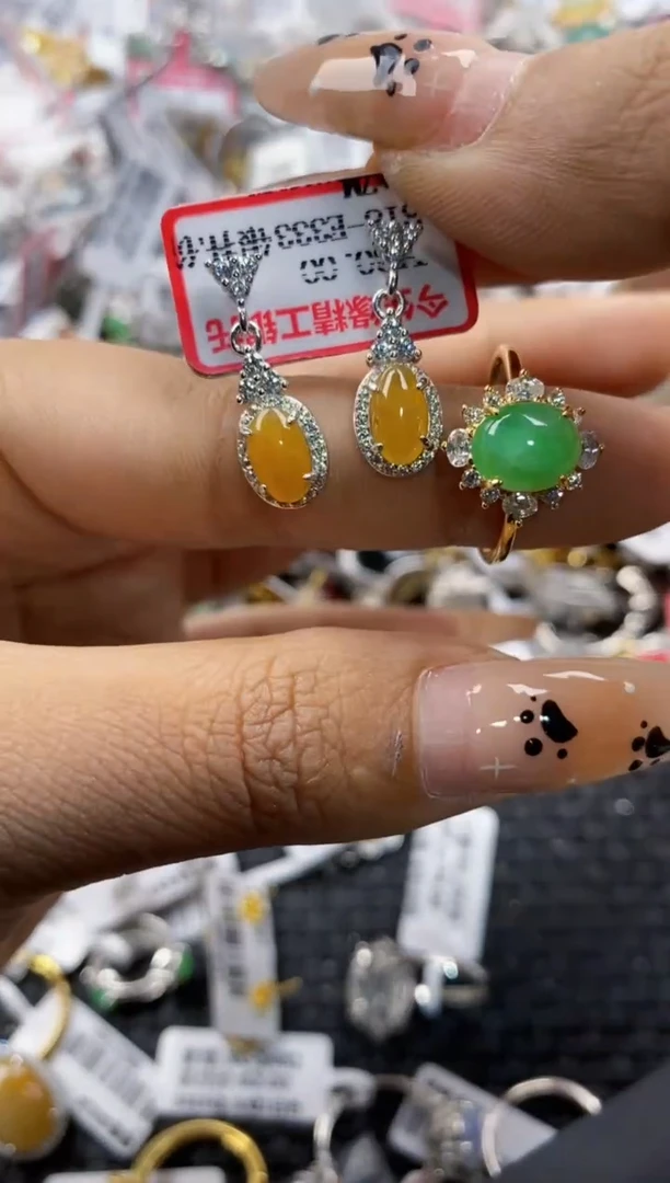 翡翠戒指银S925镶嵌888888   10